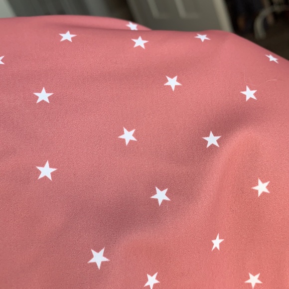 Brand new Kortni Jeane ruffled around top - Picture 5 of 5